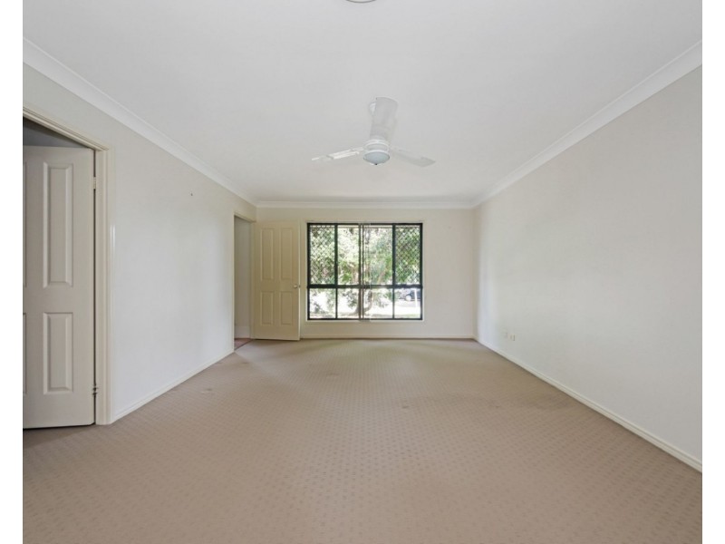 7 Savill Close, Forest Lake QLD 4078