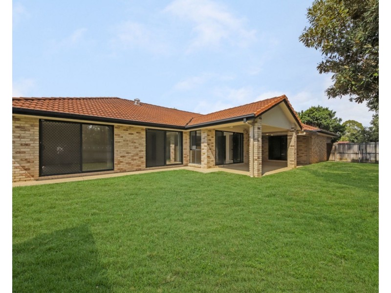 7 Savill Close, Forest Lake QLD 4078