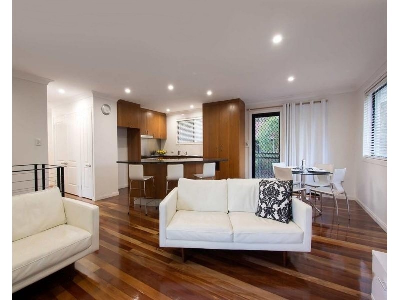 45 Andaman Road, Jamboree Heights QLD 4074