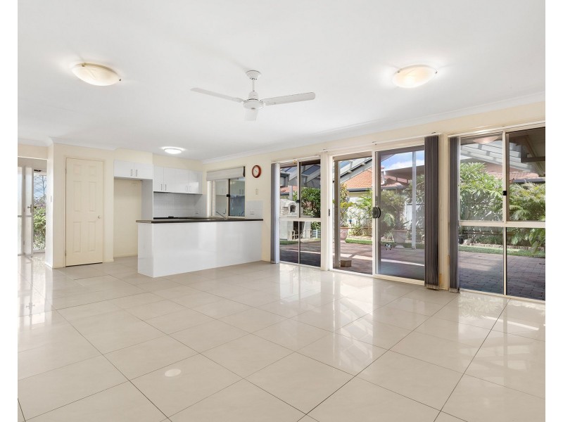 24 Chapman Place, Oxley QLD 4075