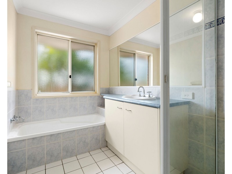 24 Chapman Place, Oxley QLD 4075