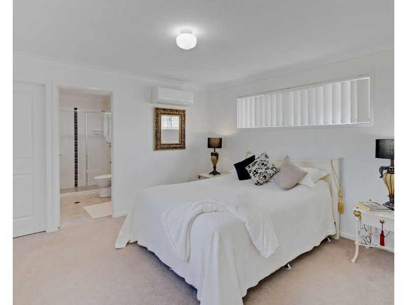 49 Lancaster Circuit, Redland Bay QLD 4165