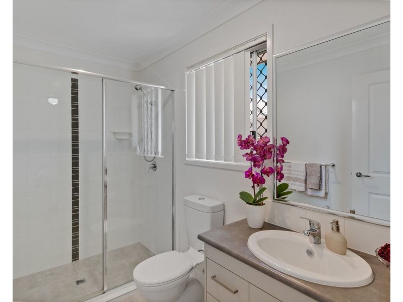 49 Lancaster Circuit, Redland Bay QLD 4165