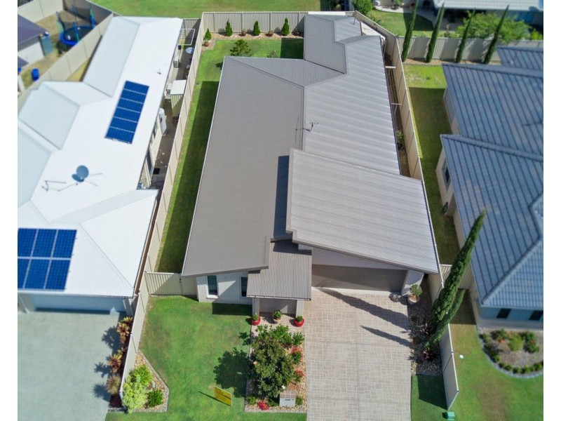 49 Lancaster Circuit, Redland Bay QLD 4165
