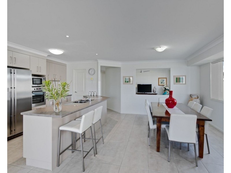 49 Lancaster Circuit, Redland Bay QLD 4165