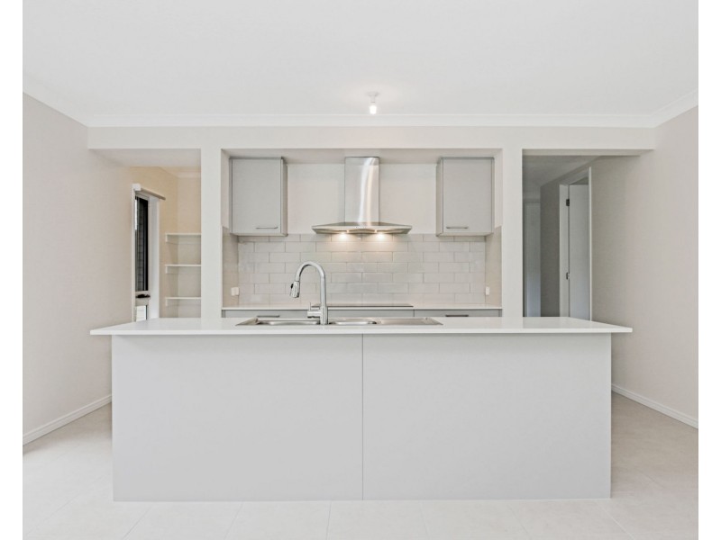 43 Johnston Street, Bellbird Park QLD 4300