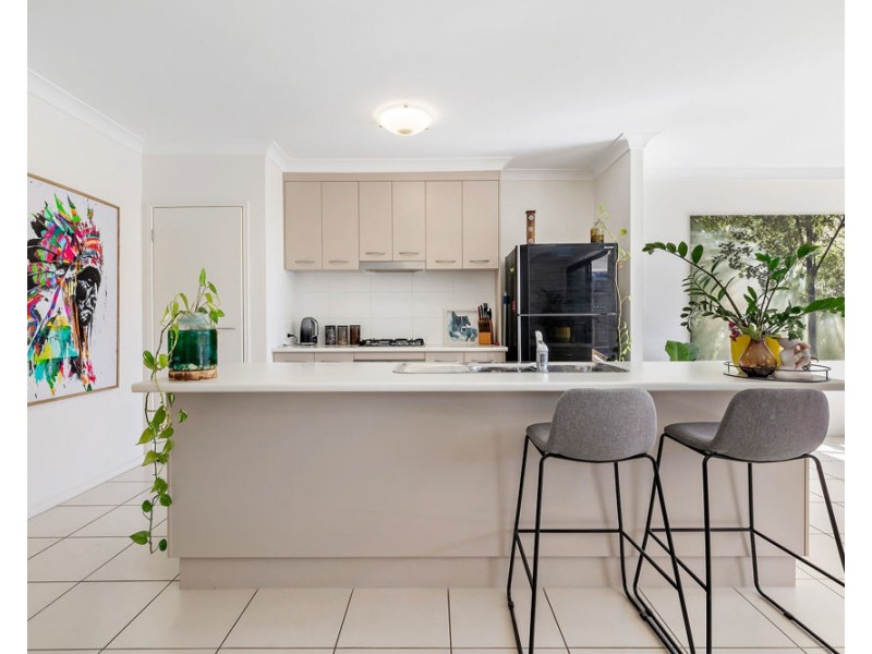 33 Arnaldo Avenue, Augustine Heights QLD 4300