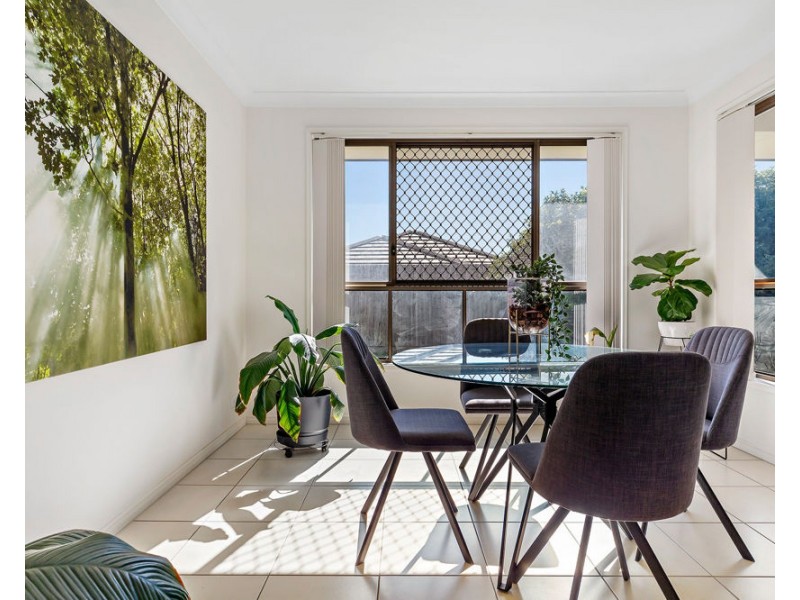 33 Arnaldo Avenue, Augustine Heights QLD 4300