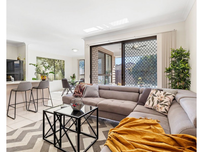 33 Arnaldo Avenue, Augustine Heights QLD 4300