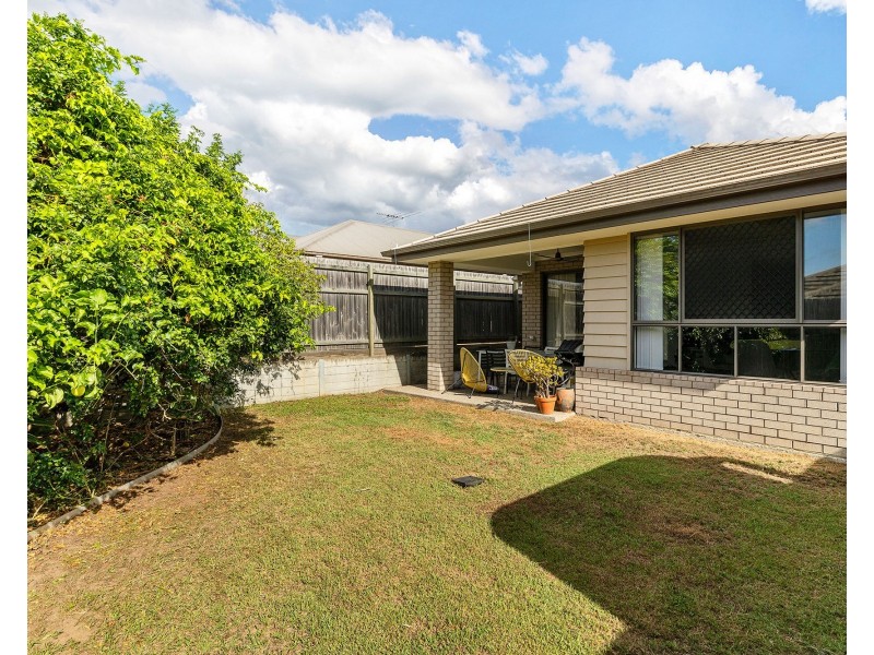 33 Arnaldo Avenue, Augustine Heights QLD 4300