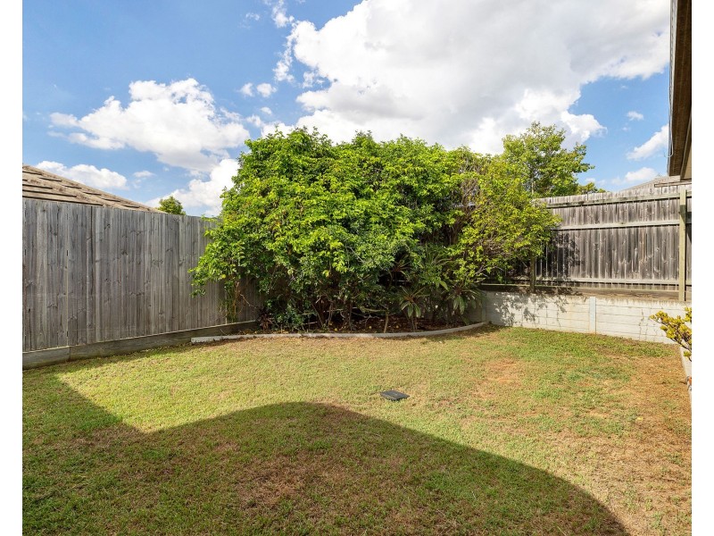 33 Arnaldo Avenue, Augustine Heights QLD 4300