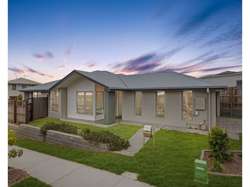 10 William Bay Court, South Ripley QLD 4306