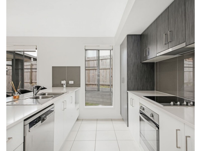 10 William Bay Court, South Ripley QLD 4306