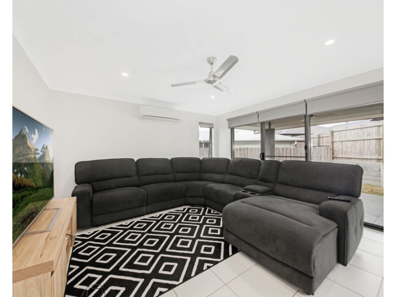 10 William Bay Court, South Ripley QLD 4306