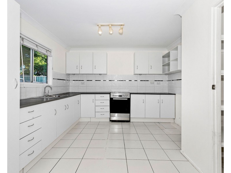 25 Bottomley Street, Brassall QLD 4305