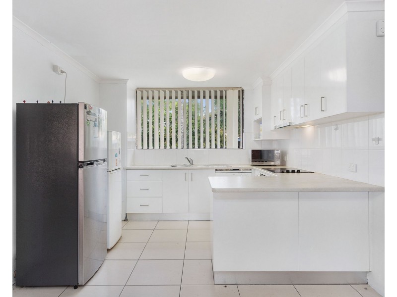 4/141 Central Avenue, Indooroopilly QLD 4068