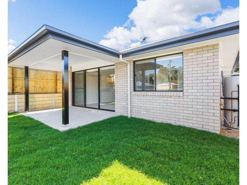 10 Hoist court, Augustine Heights QLD 4300