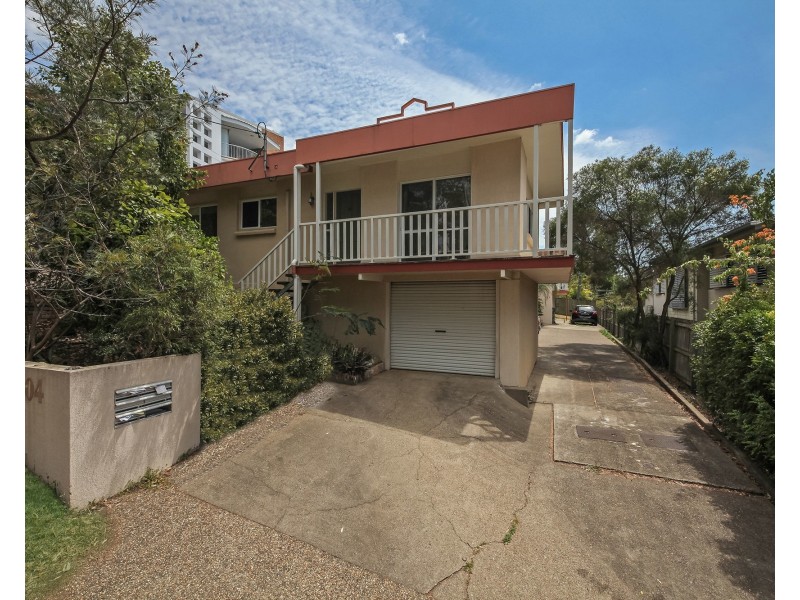 1/104 Carmody Road, St Lucia QLD 4067