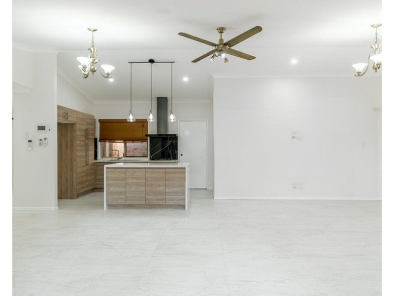 41 St James Street, Forest Lake QLD 4078