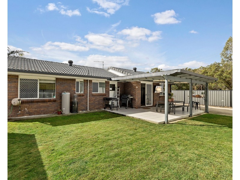 16 Terrier Court, Redland Bay QLD 4165