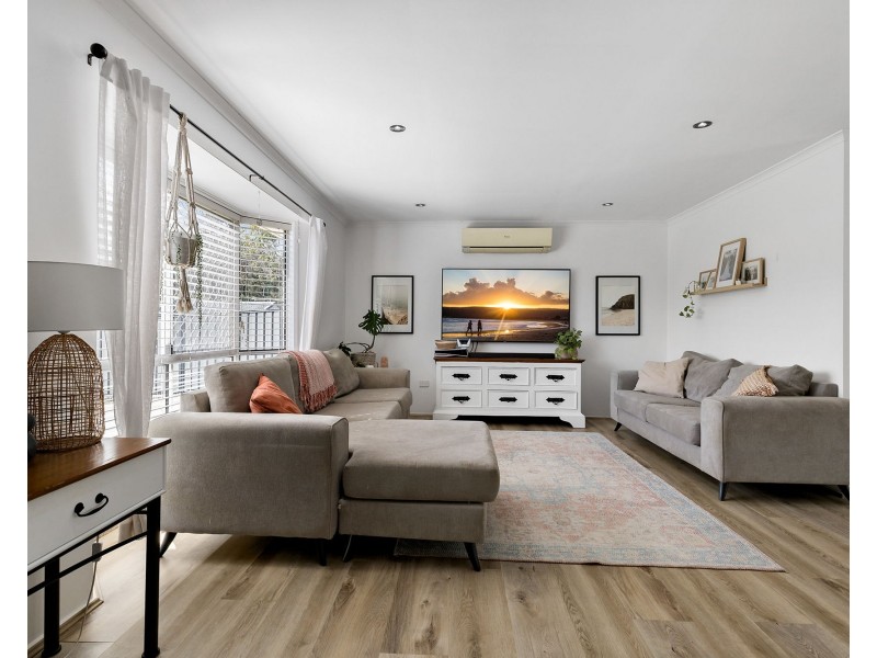 16 Terrier Court, Redland Bay QLD 4165