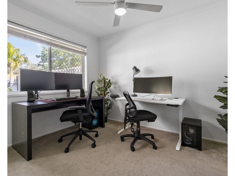 16 Terrier Court, Redland Bay QLD 4165