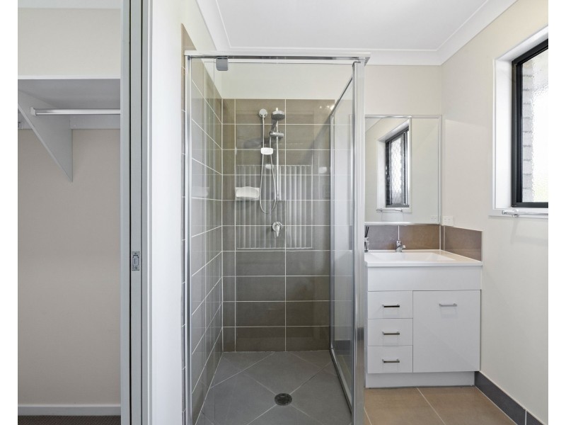 2/21 Pendragon Street, Raceview QLD 4305