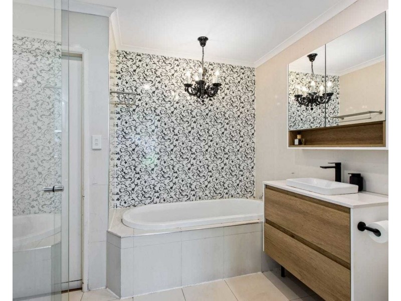 361 Seventeen Mile Rocks Rd, Oxley QLD 4075