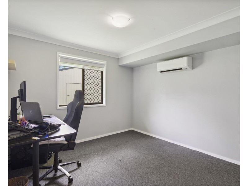 1 Rosa Court, Camira QLD 4300