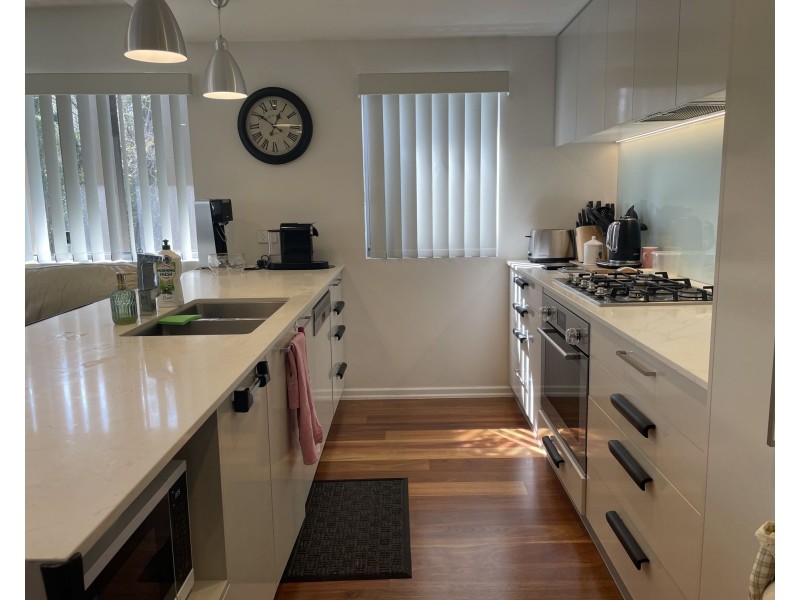 10 25 Riverview Terrace, Indooroopilly QLD 4068