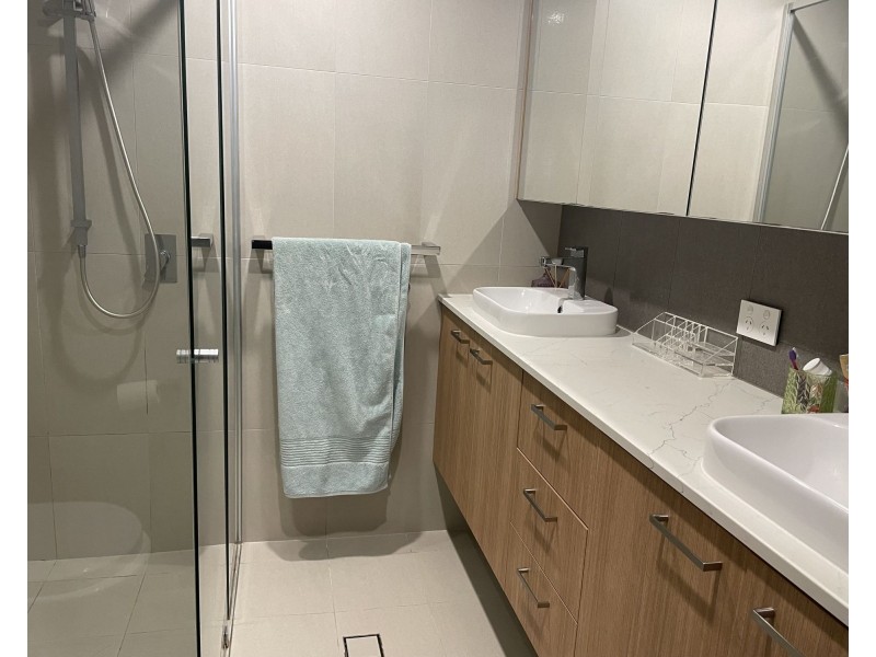10 25 Riverview Terrace, Indooroopilly QLD 4068