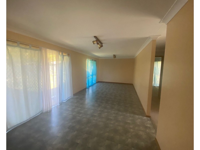 4 Amulla Court, Camira QLD 4300