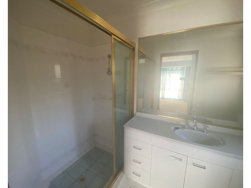 4 Amulla Court, Camira QLD 4300