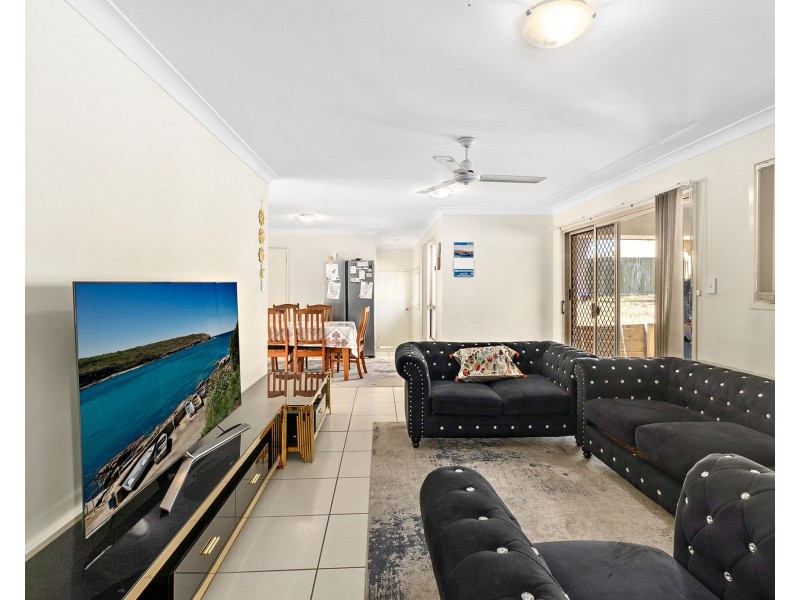 12 Flower Place, Richlands QLD 4077