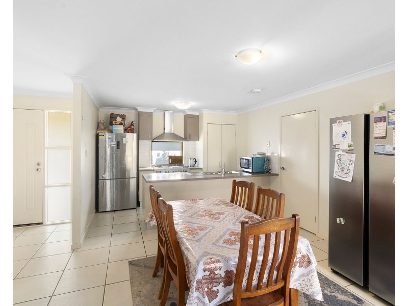 12 Flower Place, Richlands QLD 4077