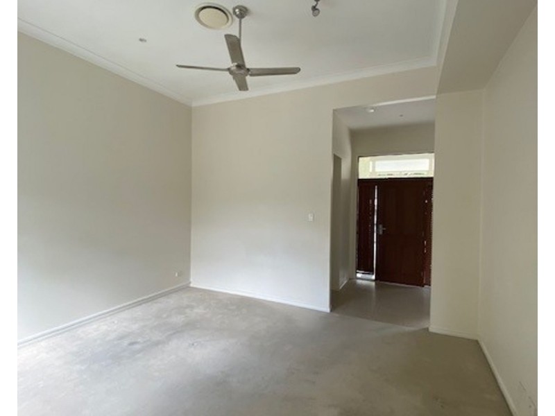 4 Tuscany Close, Forest Lake QLD 4078