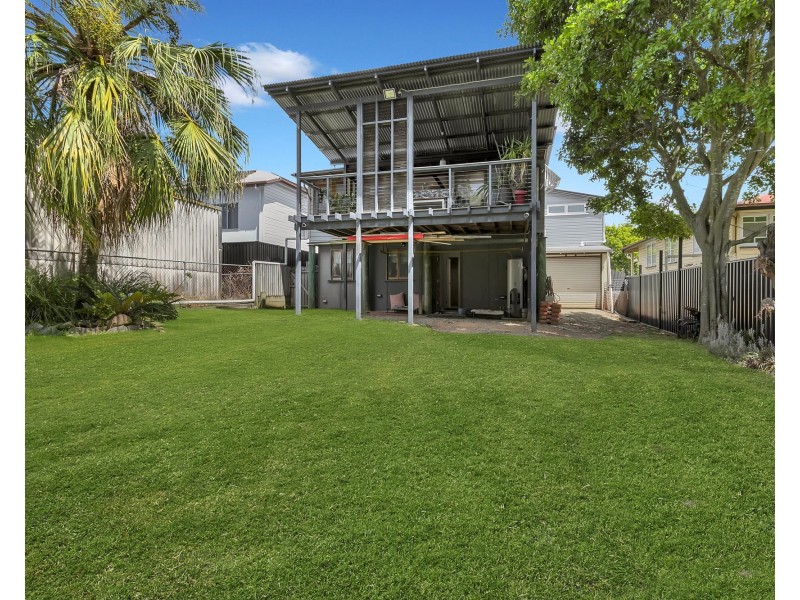 11 Maygar Street, Windsor QLD 4030