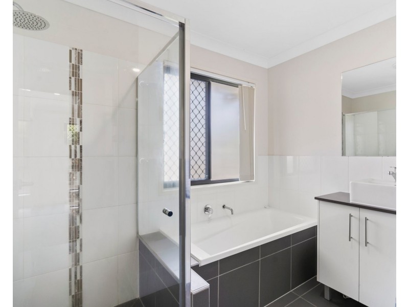 245 Sunbird Drive, Redbank Plains QLD 4301
