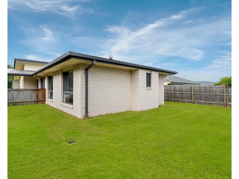 245 Sunbird Drive, Redbank Plains QLD 4301