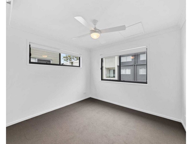 39/84 Finnegan Cct, Oxley QLD 4075