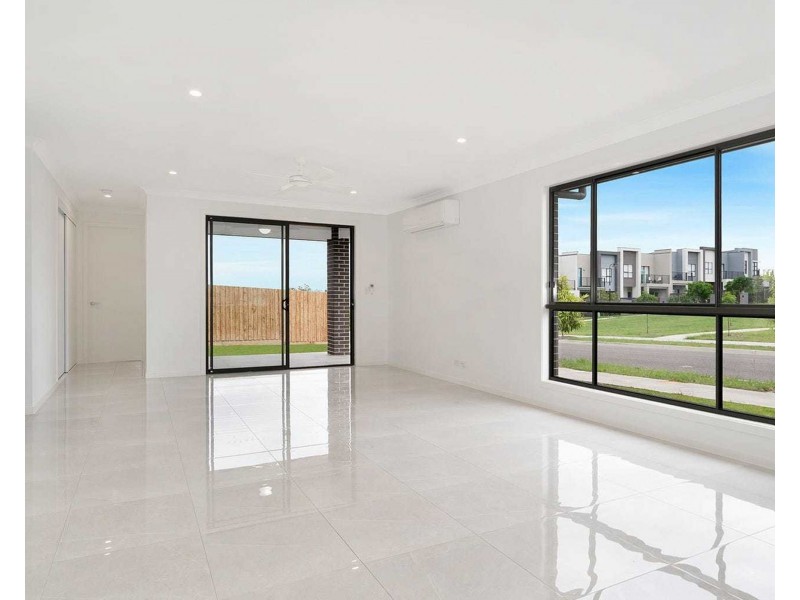 1 Nerang Rd, South Ripley QLD 4306