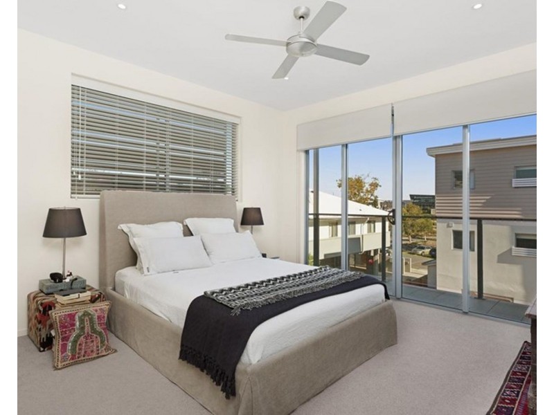 30 Paragon Street, Yeronga QLD 4104