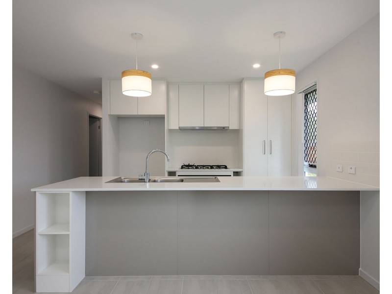 38 Bloomfield Esplanade, South Maclean QLD 4280