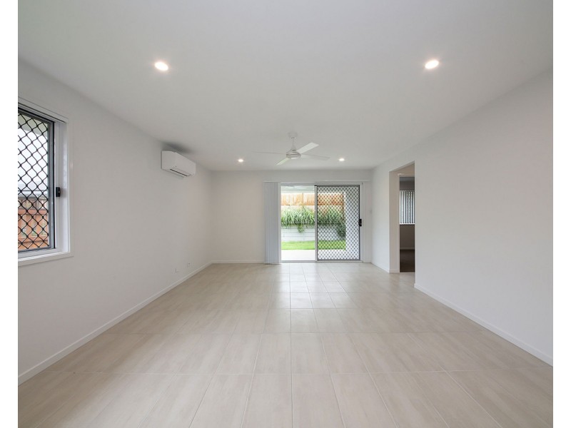 38 Bloomfield Esplanade, South Maclean QLD 4280