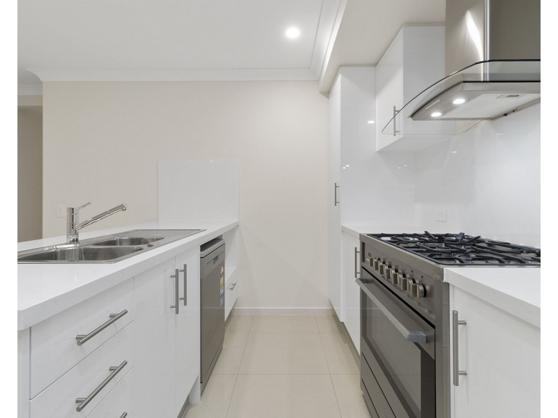 37 Greenhouse Road, Greenbank QLD 4124