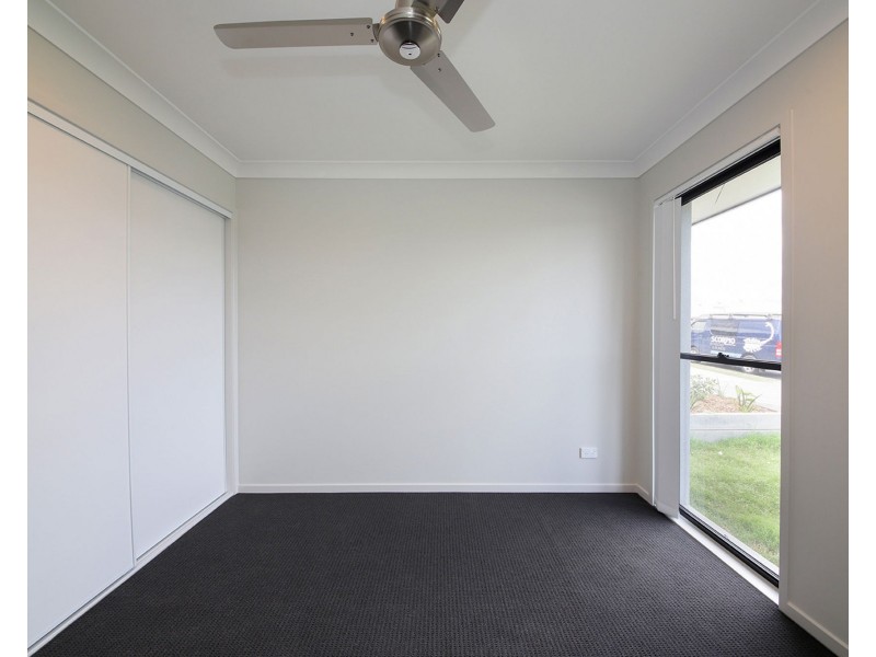 5 Bark Street, Park Ridge QLD 4125