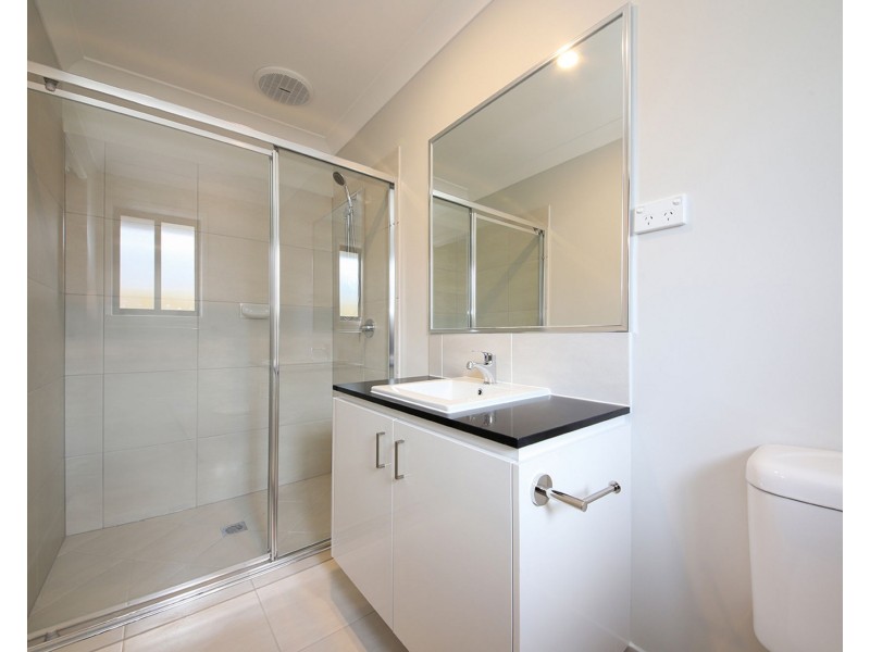 5 Bark Street, Park Ridge QLD 4125