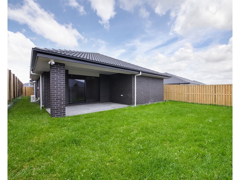 5 Bark Street, Park Ridge QLD 4125