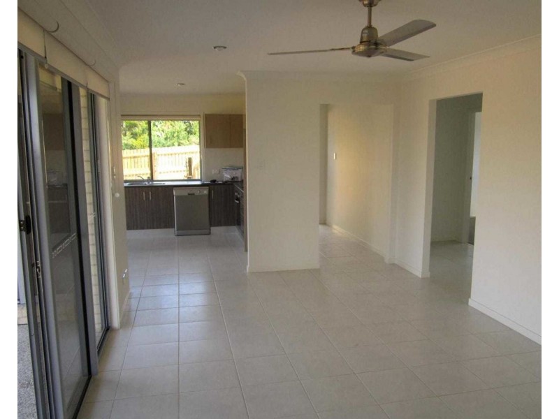2/31 Nelson St, Bundamba QLD 4304