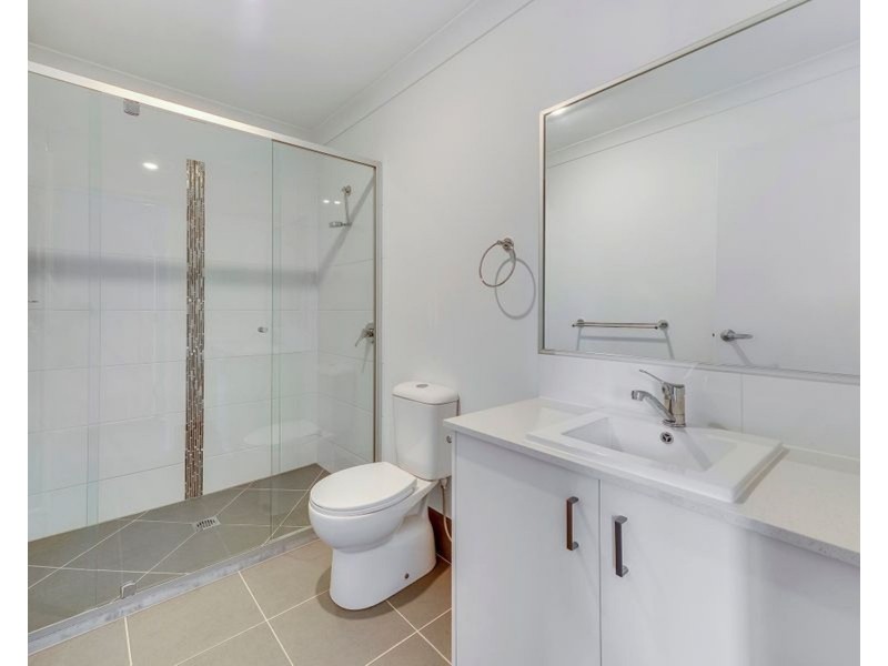 2/8 Shawfield St, Willowbank QLD 4306